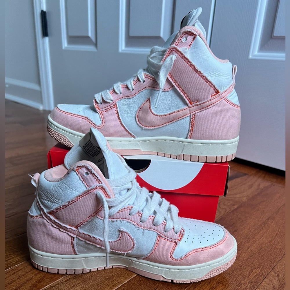 Women’s Dunk High 1985 ‘Artcitic Orange”